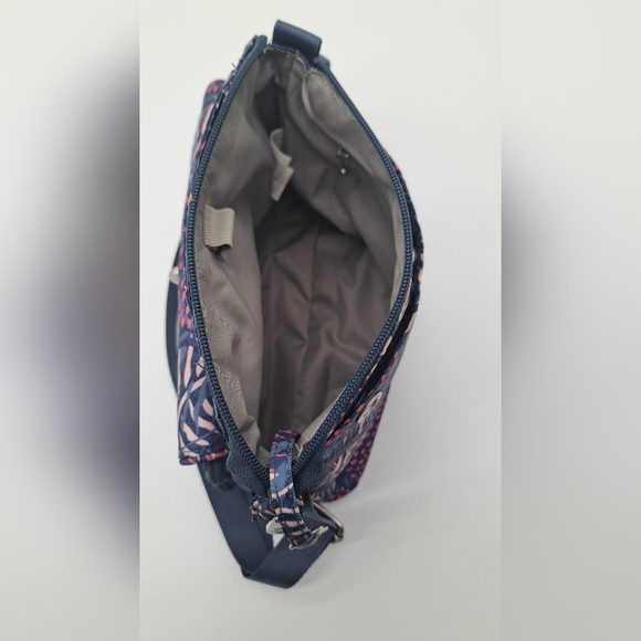 Baggallini Calais Crossbody Bag - Picture 13 of 15